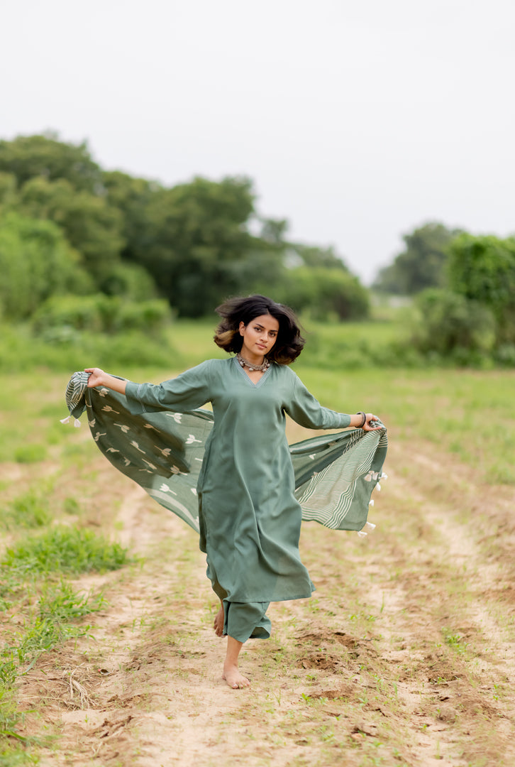 Punjabi hot sale girls kurta