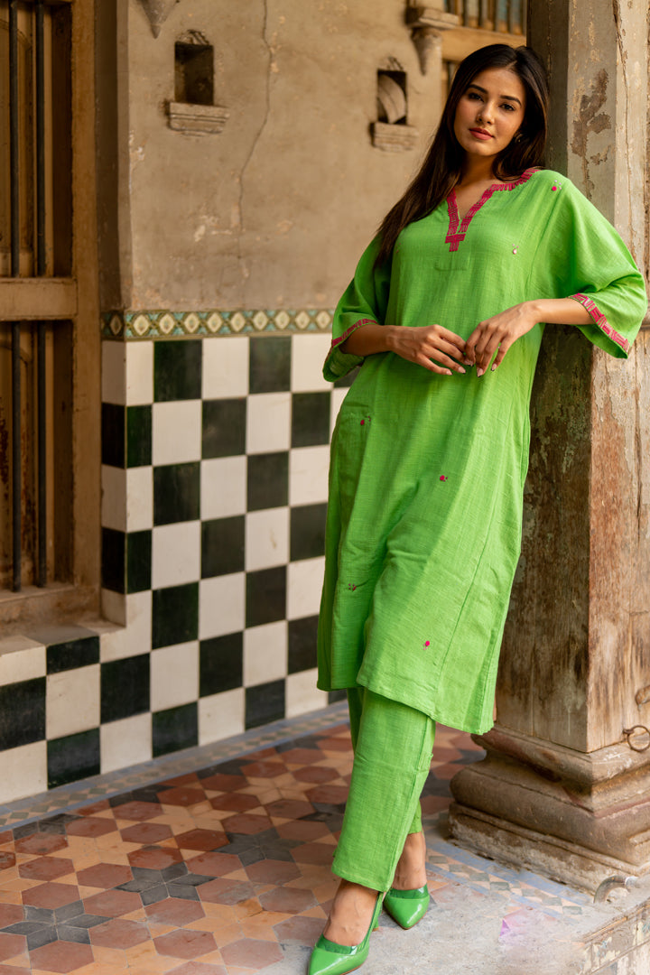 Kyomi Kurta set