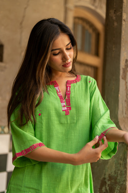 Kyomi Kurta set