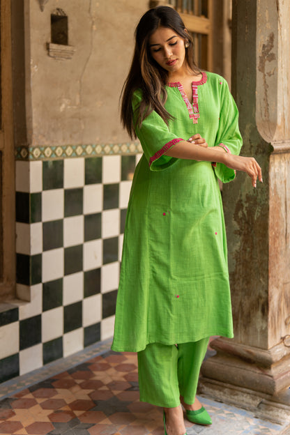 Kyomi Kurta set