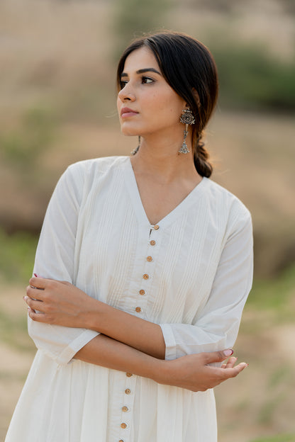 Creamy white kurta set with dupatta