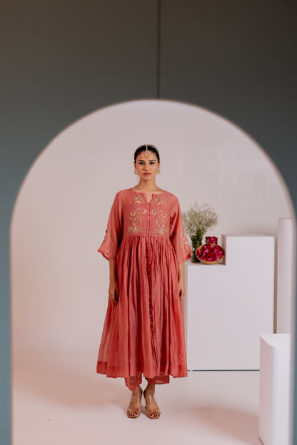 Naghma Kurta