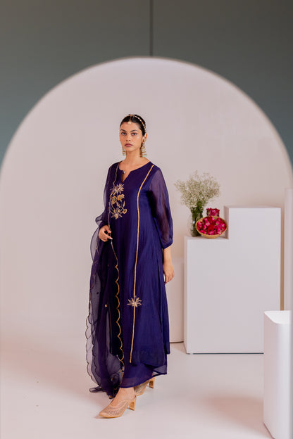 Aabroo Kurta Set with Organza Dupatta