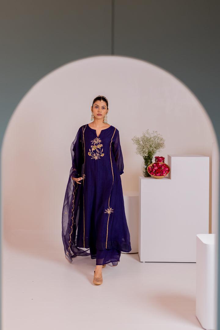 Aabroo Kurta Set with Organza Dupatta