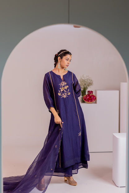 Aabroo Kurta Set with Organza Dupatta