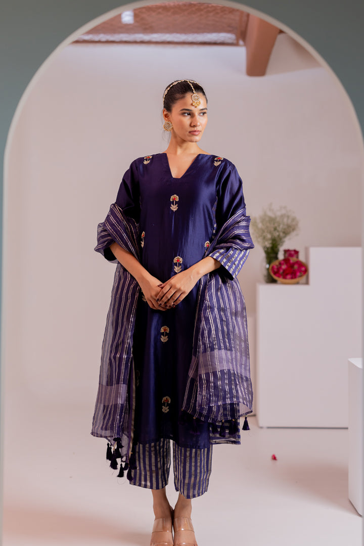 Revaa Kurta Set with Organza Dupatta