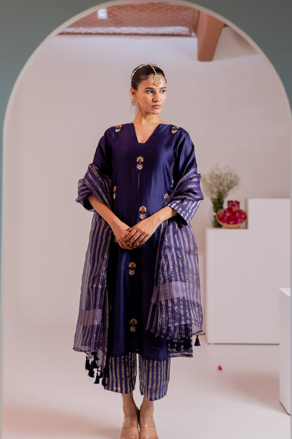 Revaa Kurta Set with Organza Dupatta