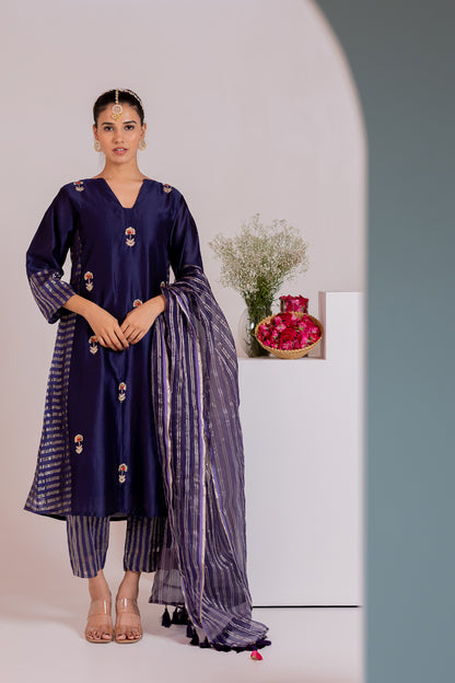 Revaa Kurta Set with Organza Dupatta