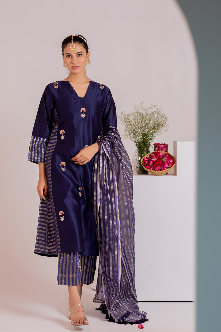 Revaa Kurta Set with Organza Dupatta